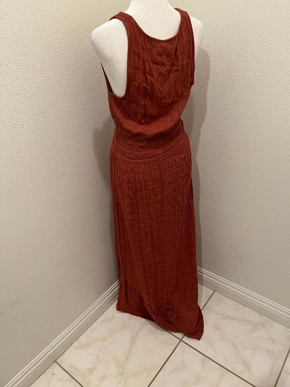 Rewind Juniors Button-Front Hi-Low Maxi Dress in Rust - Picture 5 of 8